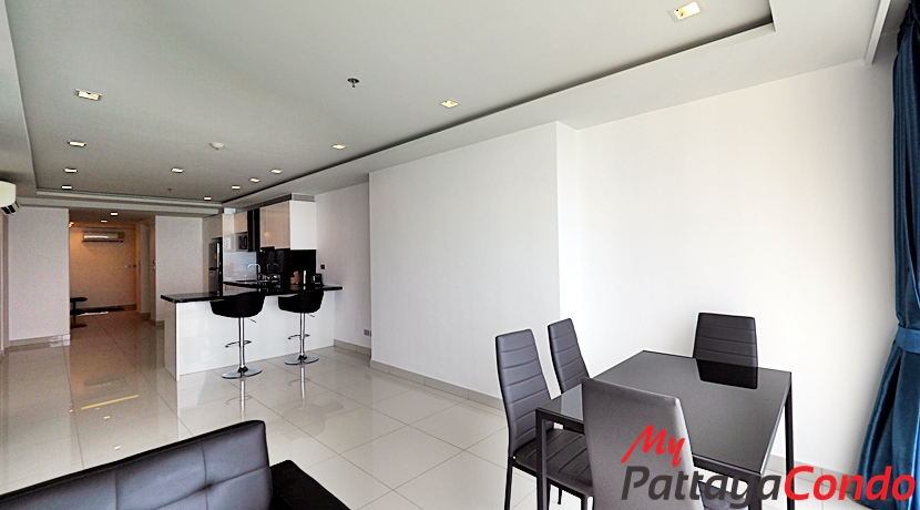 AD Hyatt Condominium