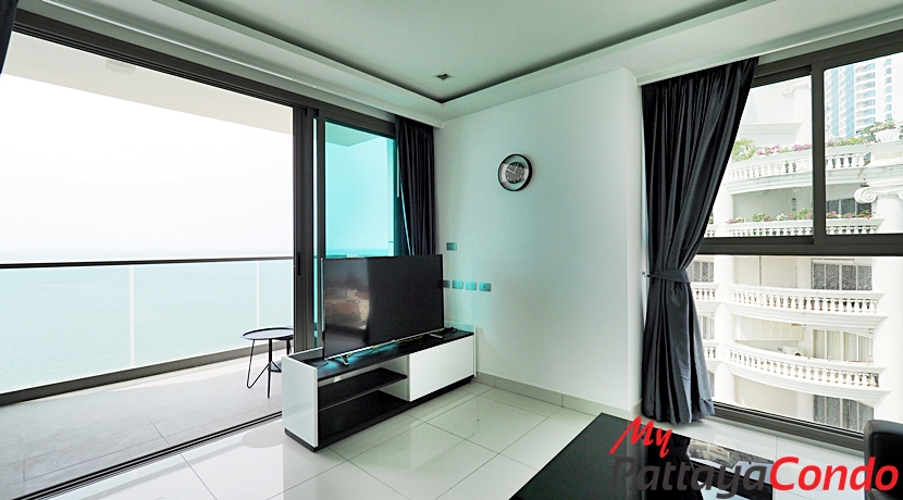 AD Hyatt Condominium