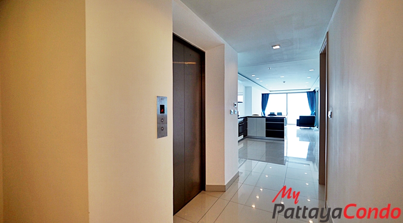 AD Hyatt Condominium