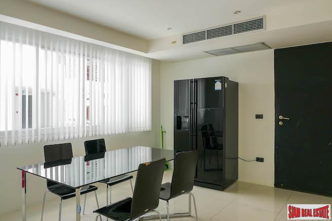 Sunset Plaza | One Bedroom Sea View Condo in Great Karon Location with Excellent Onsite Facilities