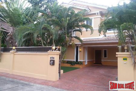 Land & House Park | Expansive 5-Bedroom Pool Villa in Chalong