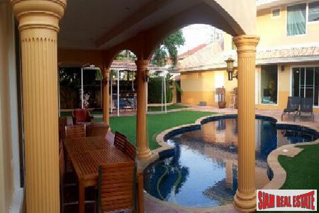 Land & House Park | Expansive 5-Bedroom Pool Villa in Chalong