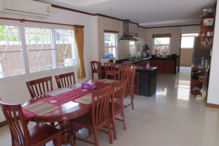 Luxury Pool Villa with Fantastic Views & Fully Furnished