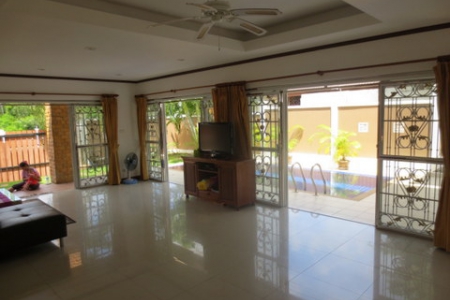 Luxury Pool Villa with Fantastic Views & Fully Furnished
