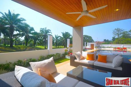 Loch Palm Villa | Luxury and Spacious House for Sale in Kathu