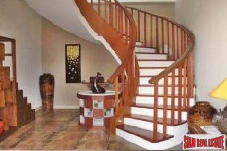 Villa Amarita Boat Lagoon | Thai Modern Pool Villa for Sale in Exclusive Estate