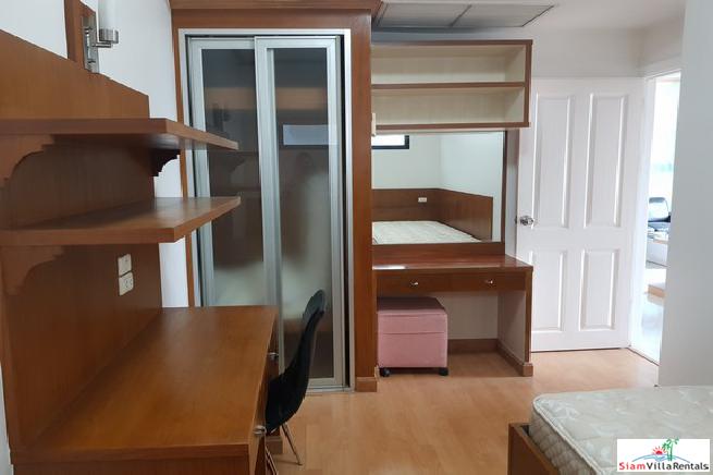 Supalai Premier Place | Luxury Large Two Bedroom Condo for Rent Asoke Rd.