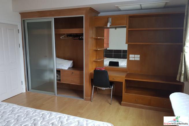 Supalai Premier Place | Luxury Large Two Bedroom Condo for Rent Asoke Rd.