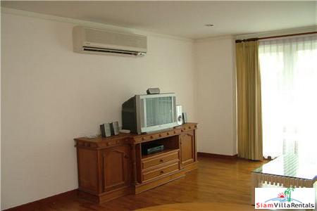 Baan Siri Sukhumvit 13 | Nice Three Bedroom Condo for a Good Price at Asoke BTS-4