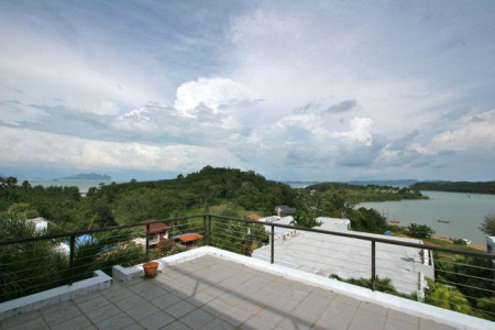 East Coast Ocean Villa | Spacious 2 Bed with Million Dollar Sea View