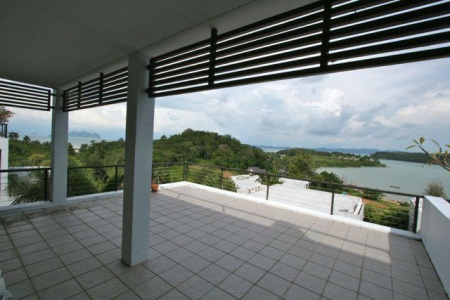 East Coast Ocean Villa | Spacious 2 Bed with Million Dollar Sea View