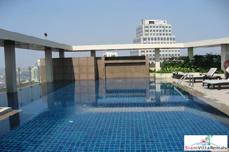 The Lakes | Huge Two Bedroom Pet Friendly Condo with Views and Extras Asok-2