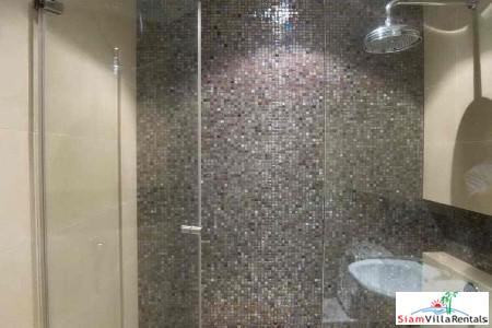 Manhattan Chit Lom | Spacious Living & City Views from this Two Bedroom Condo for Rent in Ratchathewii