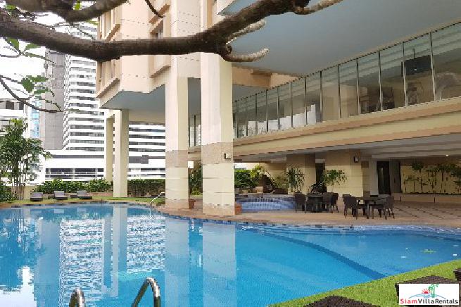 Grand Mercure Bangkok Asoke Residence | Convenient and Extra Large Three Bedroom Condo for Rent