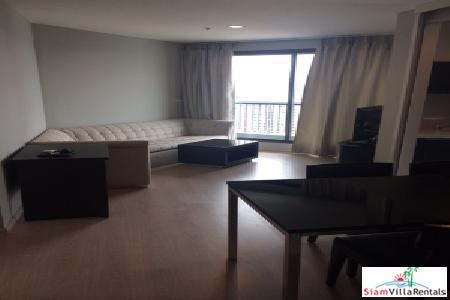 Rhythm 44/1 | North, East and South River Views from this Two Bedroom Condo in Phra Khanong-11