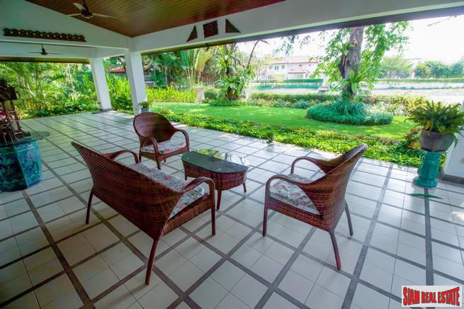 Lakeside Villa 1 | Modern Three Bedroom Home Surrounding in a Park-Like Setting, Bang Na, Bangkok-17