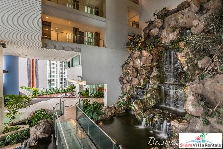 Skywalk Condo | Fantastic City Views from this Contemporary Two Bedroom Condo in Phra Khanong