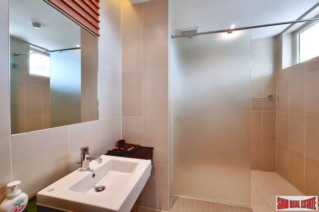 Layan Garden | Luxurious Three Bedroom Condo with Pool Access for Rent-9