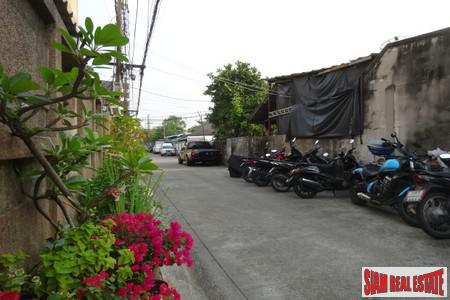 The Tropical Condominium
