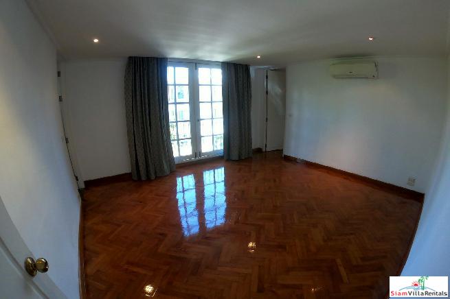 Navin Mansion | Penthouse 3 Bed Duplex at a Boutique Apartment Block of only 8 Units in Tropical Grounds at Yan Nawa - Pets Allowed-11