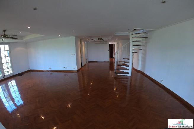 Navin Mansion | Penthouse 3 Bed Duplex at a Boutique Apartment Block of only 8 Units in Tropical Grounds at Yan Nawa - Pets Allowed-6