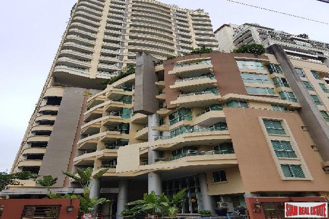 Sukhumvit City Resort Condo | Bright and Sunny Two Bedroom for Rent with Garden Views on Sukhumvit 11-0