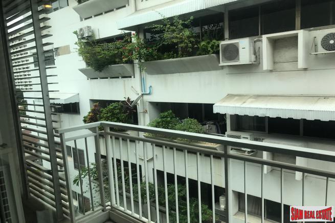 Siri On 8 | Convenient Two Bedroom Condo for Rent Located Near BTS Nana on Sukhumvit 8-11