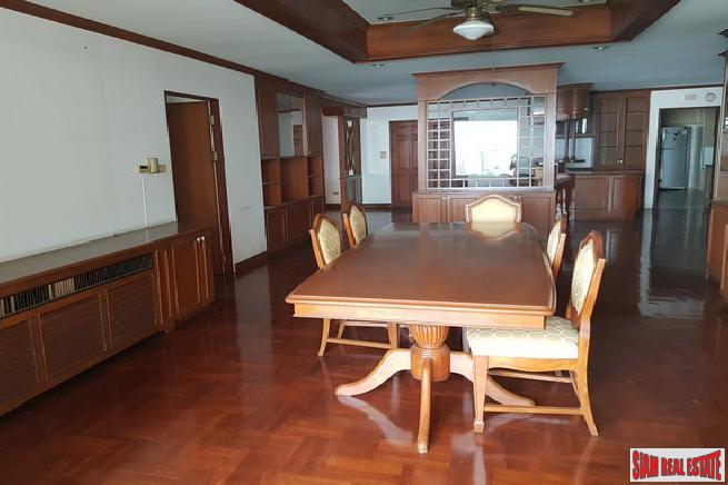 Bangkok House Ekamai 12 (Apartment)