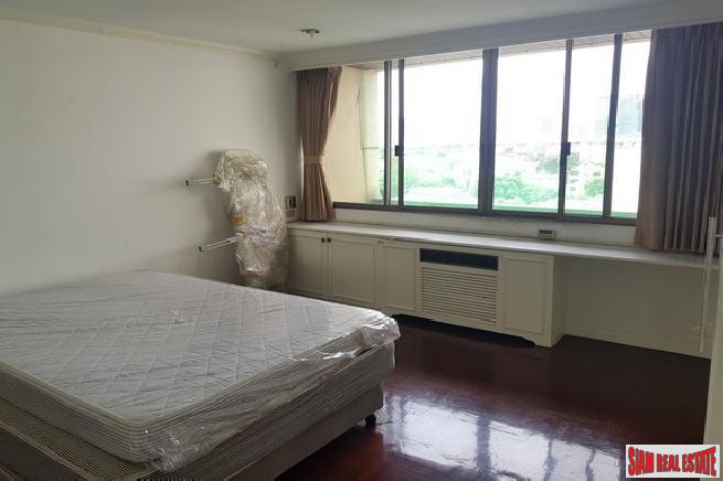 Bangkok House Ekamai 12 (Apartment)