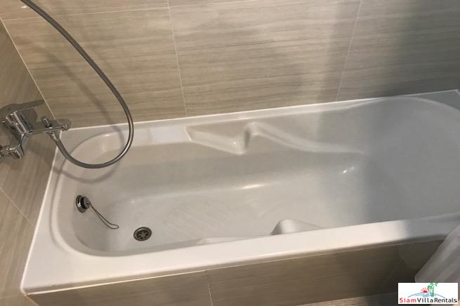 Bangkok Garden | Extra Large Three Bedroom Service Apartment for Rent in Chong Nonsi