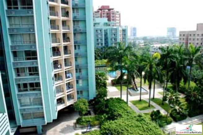 Bangkok Garden | Extra Large Three Bedroom Service Apartment for Rent in Chong Nonsi