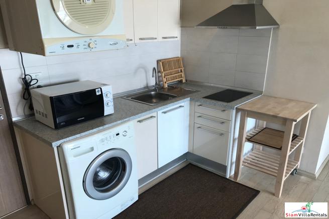 Noble Solo | Large Furnished One Bedroom Condo in a Desirable Area of Thong Lo-4