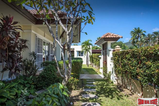 Large Private Four Bedroom Pool Villa Close to the Beach in Rawai