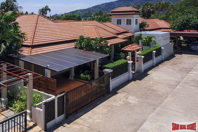 Large Private Four Bedroom Pool Villa Close to the Beach in Rawai