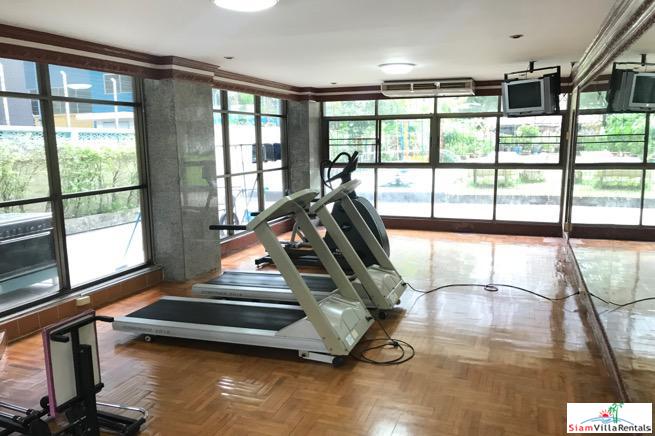 Rishi Court | Spacious 3 Bedroom, 3 Bath Apartment in Convenient Location Between Asoke & Nana BTS