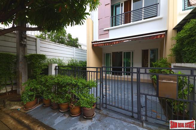 บ้านกลางเมือง เออร์บาเนี่ยน ศรีนครินทร์ ใกล้ YL16 ศรีอุดม