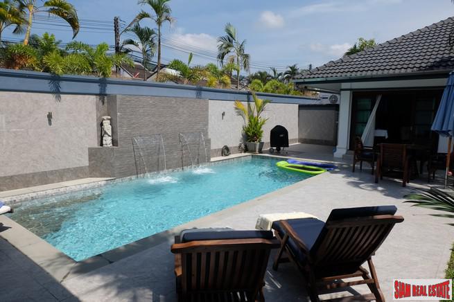 Loch Palm Cove | Large Courtyard Design Three Bedroom Pool Villa for Rent-11