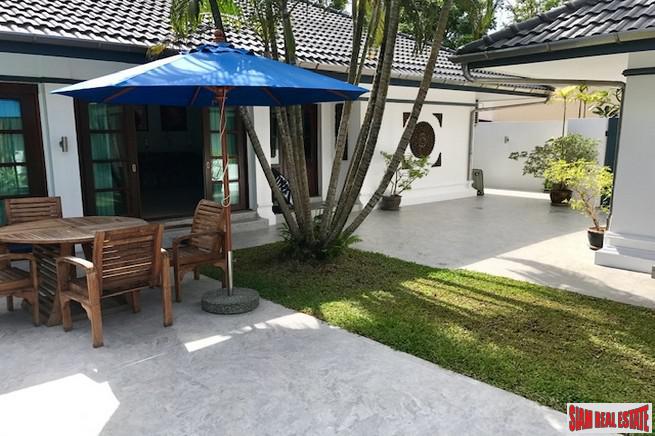 Loch Palm Cove | Large Courtyard Design Three Bedroom Pool Villa for Rent
