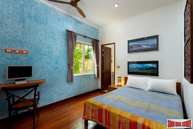 Beautiful and Spacious Hillside Home with Pool Overlooking Loch Palm Golf Course