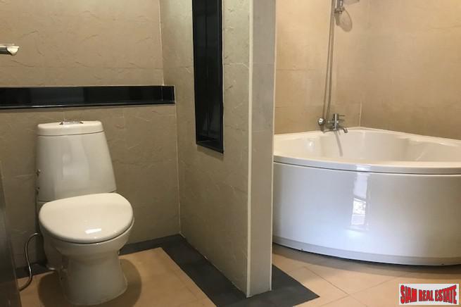 Large Two Bedroom Pool Villa in the Convenient Saiyuan Area of Rawai