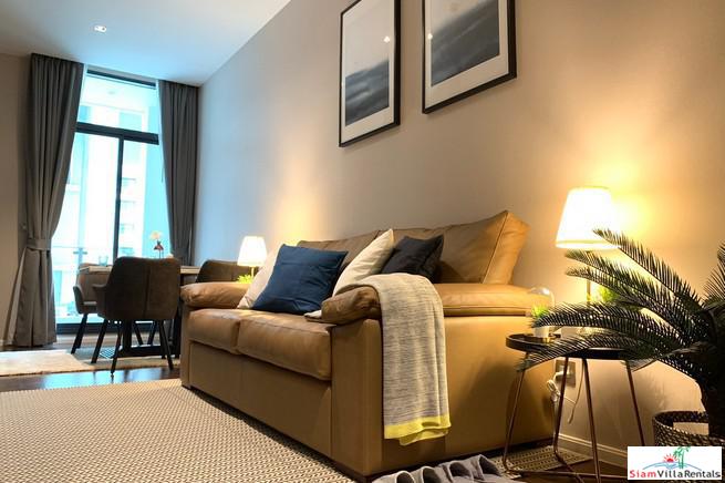 Diplomat 39 | Classic One Bedroom Condo with Pool View just a One Minute Walk from BTS Phrom Phong