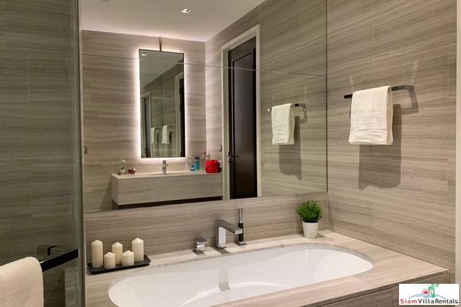 Diplomat 39 | Classic One Bedroom Condo with Pool View just a One Minute Walk from BTS Phrom Phong