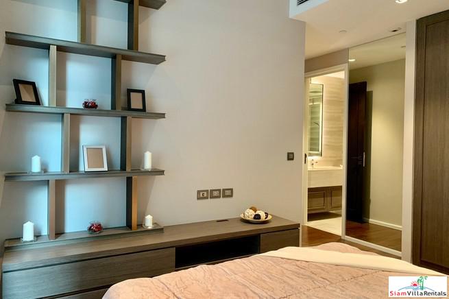 Diplomat 39 | Classic One Bedroom Condo with Pool View just a One Minute Walk from BTS Phrom Phong
