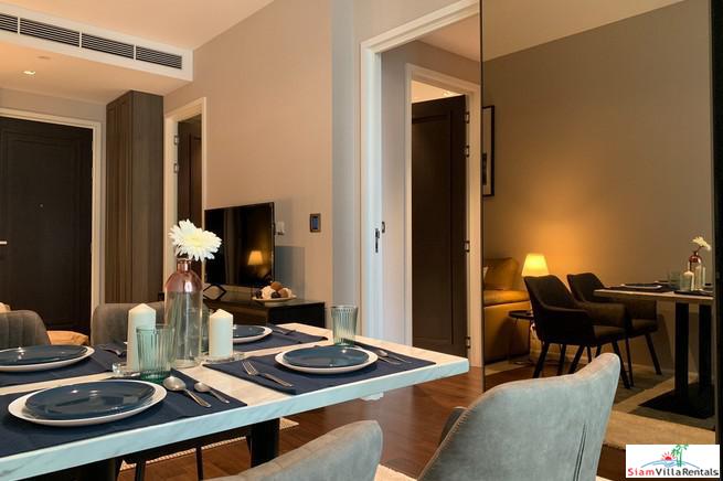 Diplomat 39 | Classic One Bedroom Condo with Pool View just a One Minute Walk from BTS Phrom Phong