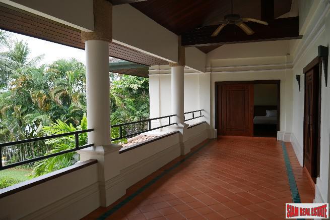 Lake Shore Villas | Exceptional Lake View Four Bedroom House for Sale in Laguna