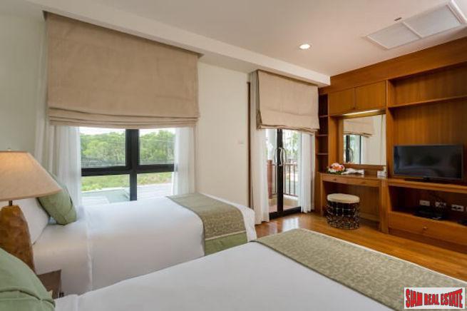 Laguna Townhomes | Fantastic Four Bedroom Townhome with Private Pool & Golf Views for Sale