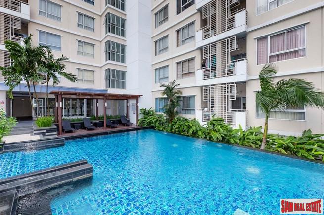 Condo One X Sukhumvit 26 | Bright and Spacious One Bedroom Close to BTS Phrom Phong