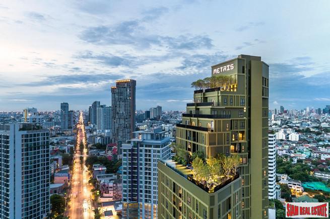 Newly Completed High-Rise Condo Project at Ladprao, 250 M. Phahonyothin MRT - 2 Bed Units - Up to 22% Discount!