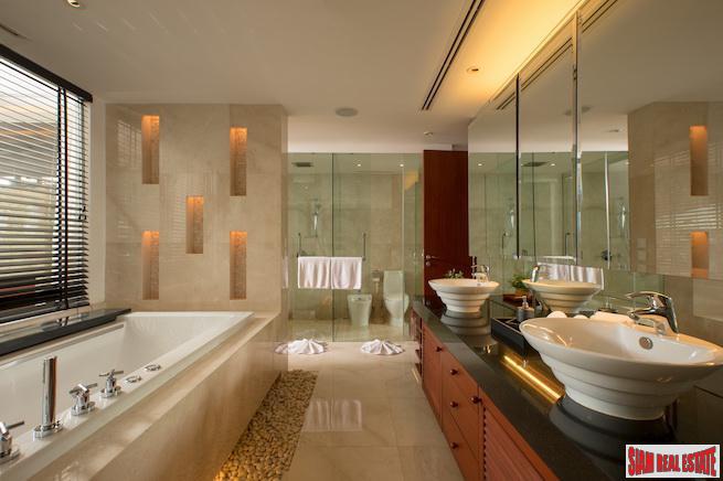 The Waterfront Royal Villas | Five Bedroom Luxury House with 23m Private Boat Berth for Sale