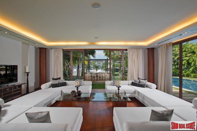 The Waterfront Royal Villas | Five Bedroom Luxury House with 23m Private Boat Berth for Sale